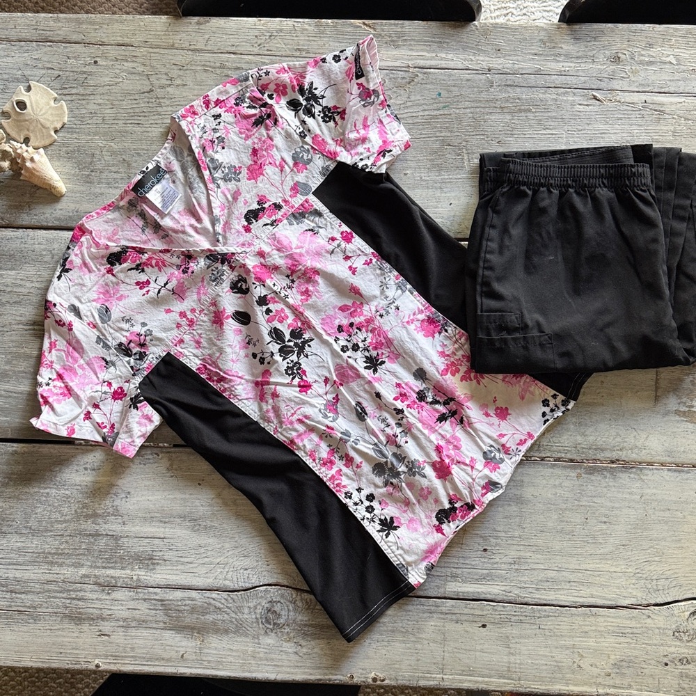 Scrub set Cherokee Pink and Black Floral Top in black pants